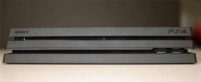 Передняя панель PlayStation 4 Pro